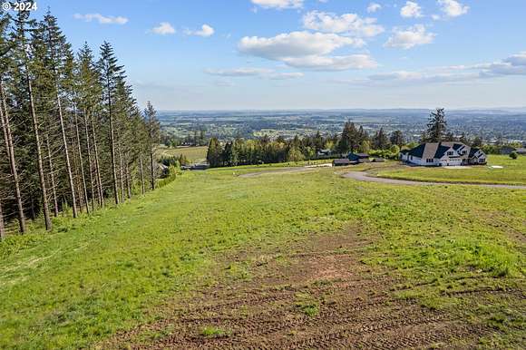 2.2 Acres of Residential Land with Home for Sale in Newberg, Oregon