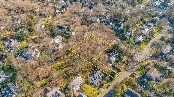 0.34 Acres of Residential Land for Sale in Manhasset, New York