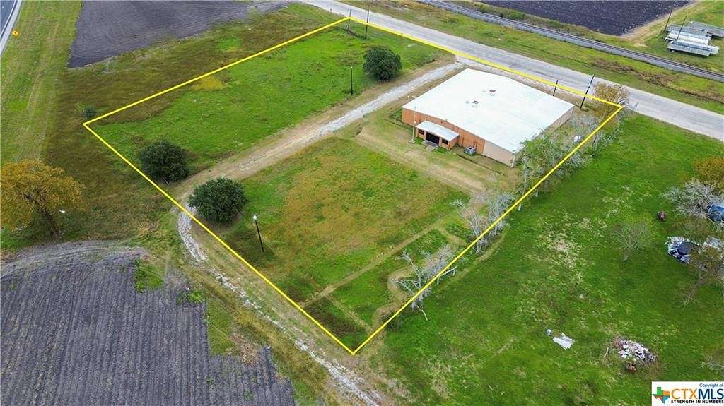 2 Acres of Improved Commercial Land for Sale in El Campo, Texas