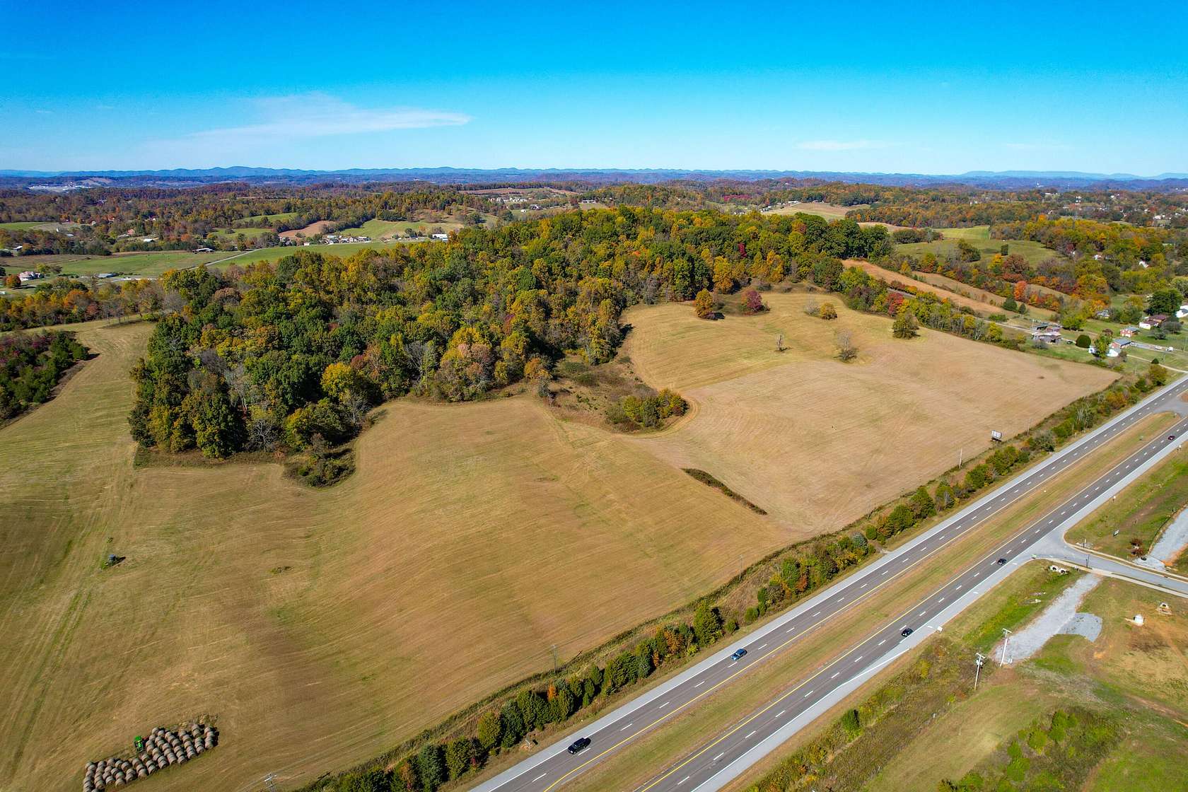 108 Acres of Mixed-Use Land for Sale in Piney Flats, Tennessee