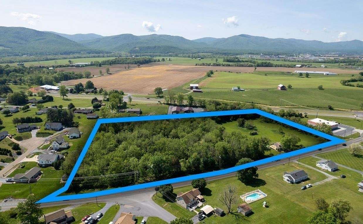 7 Acres of Improved Commercial Land for Sale in Elkton, Virginia