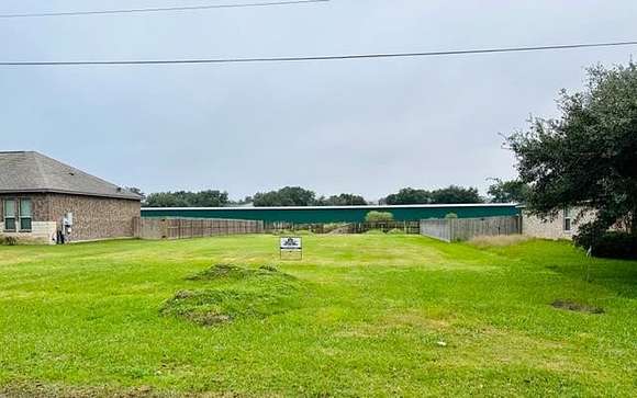 0.27 Acres of Mixed-Use Land for Sale in Bay City, Texas