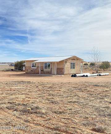 2.5 Acres of Residential Land with Home for Sale in Snowflake, Arizona