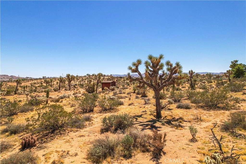 1.5 Acres of Residential Land for Sale in Yucca Valley, California
