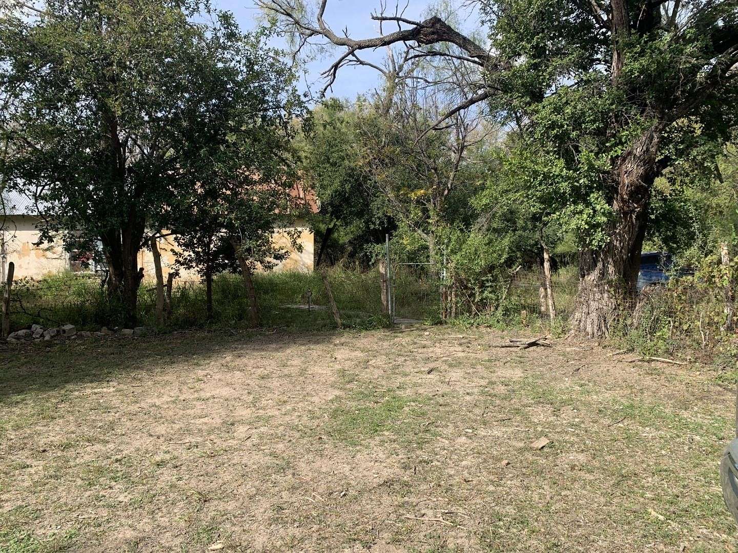 3.4 Acres of Residential Land with Home for Sale in Del Rio, Texas