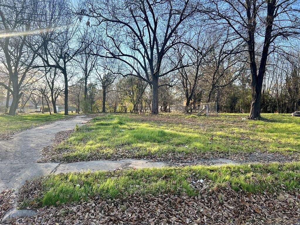 0.13 Acres of Residential Land for Sale in Paris, Texas