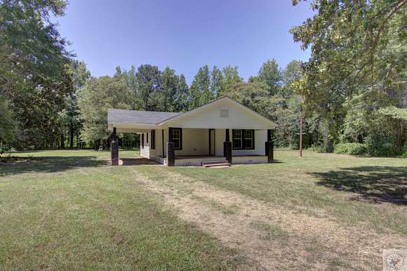 8.5 Acres of Residential Land with Home for Sale in Texarkana, Arkansas