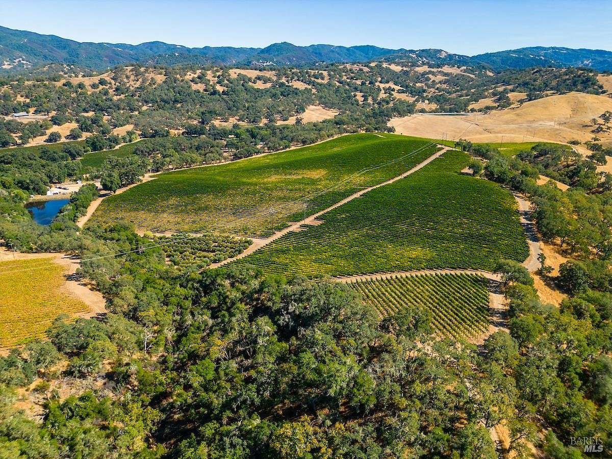 270 Acres of Land with Home for Sale in Hopland, California