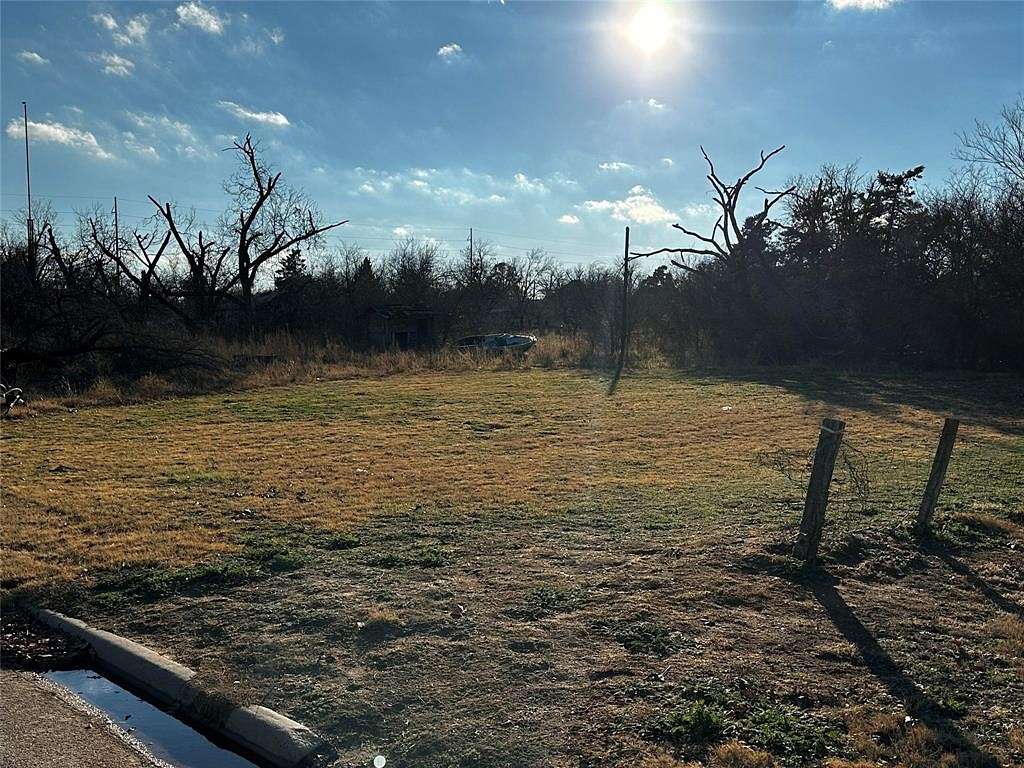 0.12 Acres of Land for Sale in Munday, Texas