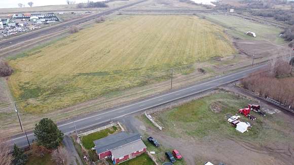 24.6 Acres of Commercial Land for Sale in Finley, Washington