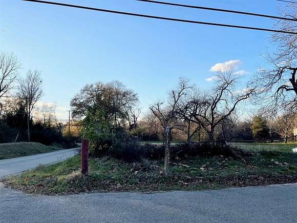 1.2 Acres of Land for Sale in Mineola, Texas