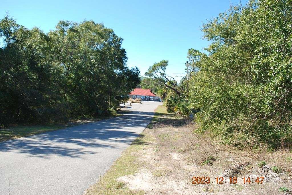 0.47 Acres of Mixed-Use Land for Sale in Carrabelle, Florida