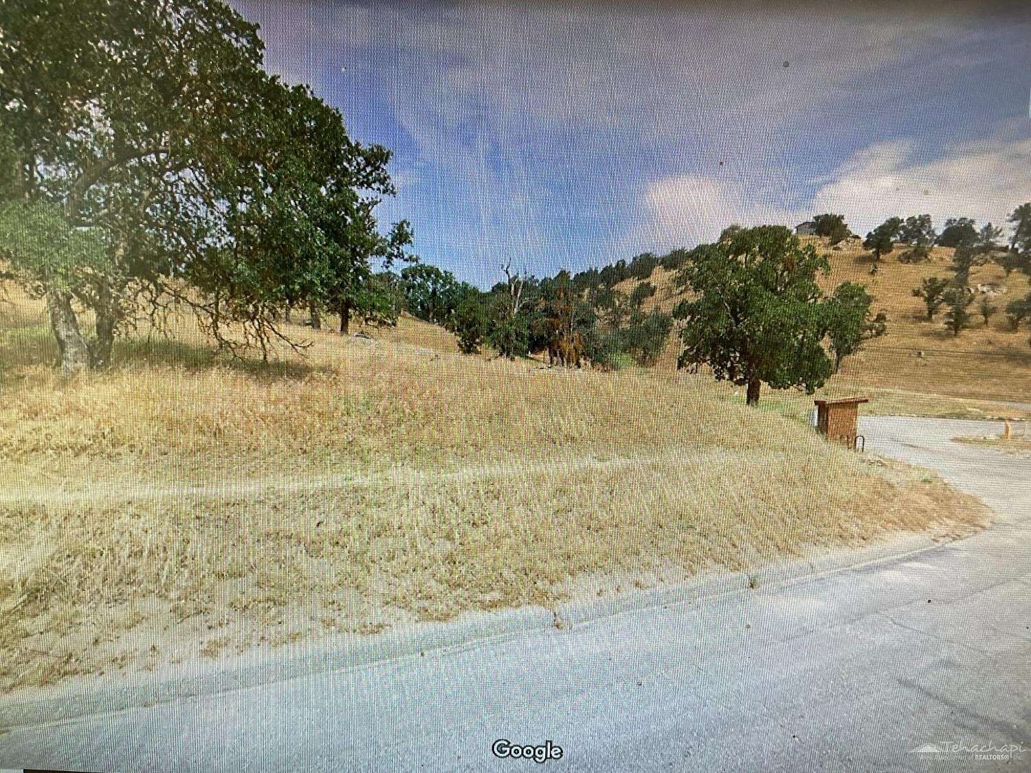 0.52 Acres of Residential Land for Sale in Tehachapi, California