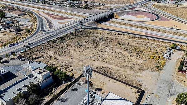 2.17 Acres of Mixed-Use Land for Sale in Rosamond, California