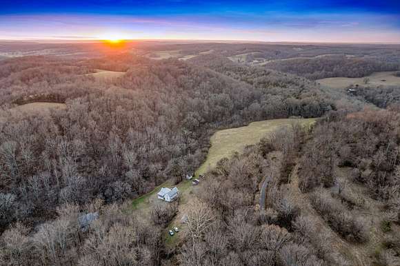 172 Acres of Land with Home for Sale in Santa Fe, Tennessee