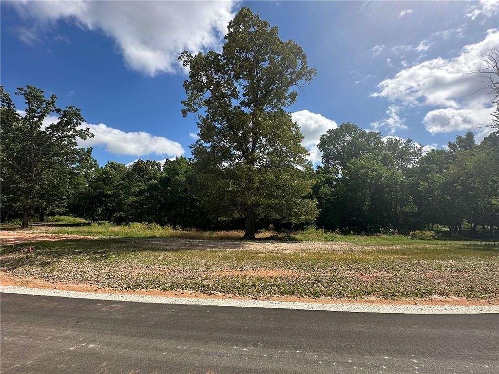 0.75 Acres of Residential Land for Sale in Fayetteville, Arkansas