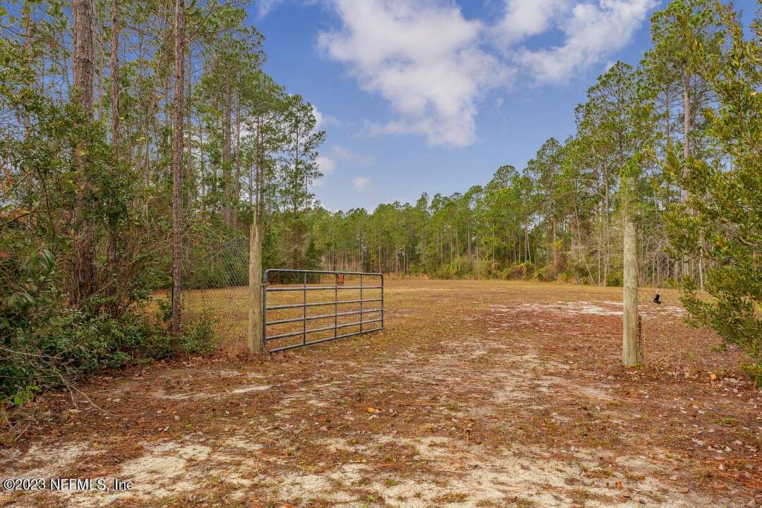 4 Acres of Residential Land for Sale in Keystone Heights, Florida