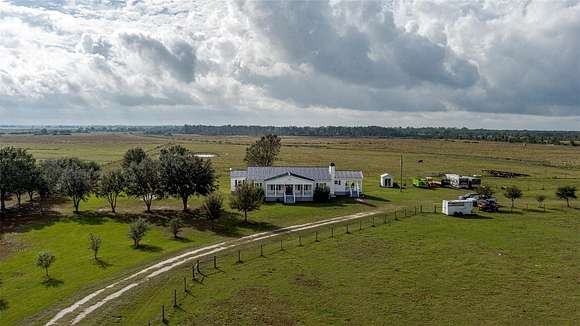 83.8 Acres of Agricultural Land with Home for Sale in Arcadia, Florida