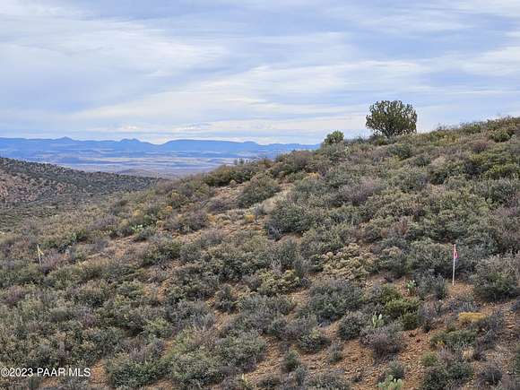 10 Acres of Land for Sale in Dewey-Humboldt, Arizona