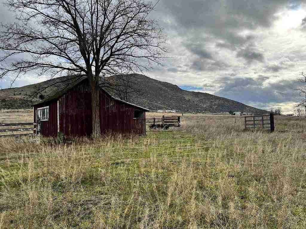 2.9 Acres of Land for Sale in Montague, California