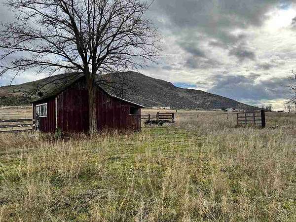 2.9 Acres of Land for Sale in Montague, California