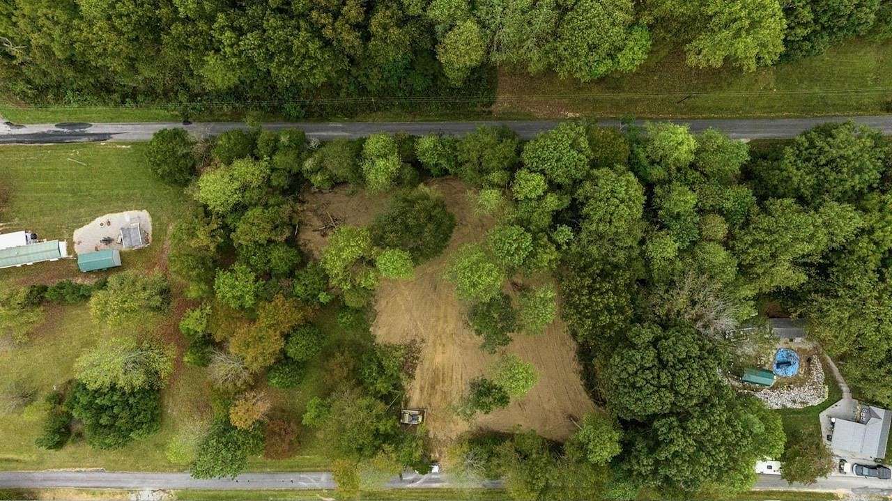 0.96 Acres of Residential Land for Sale in Scottsville, Kentucky