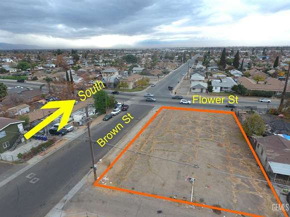 0.26 Acres of Mixed-Use Land for Sale in Bakersfield, California