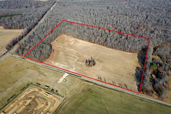 31.7 Acres of Agricultural Land for Sale in Dresden, Tennessee
