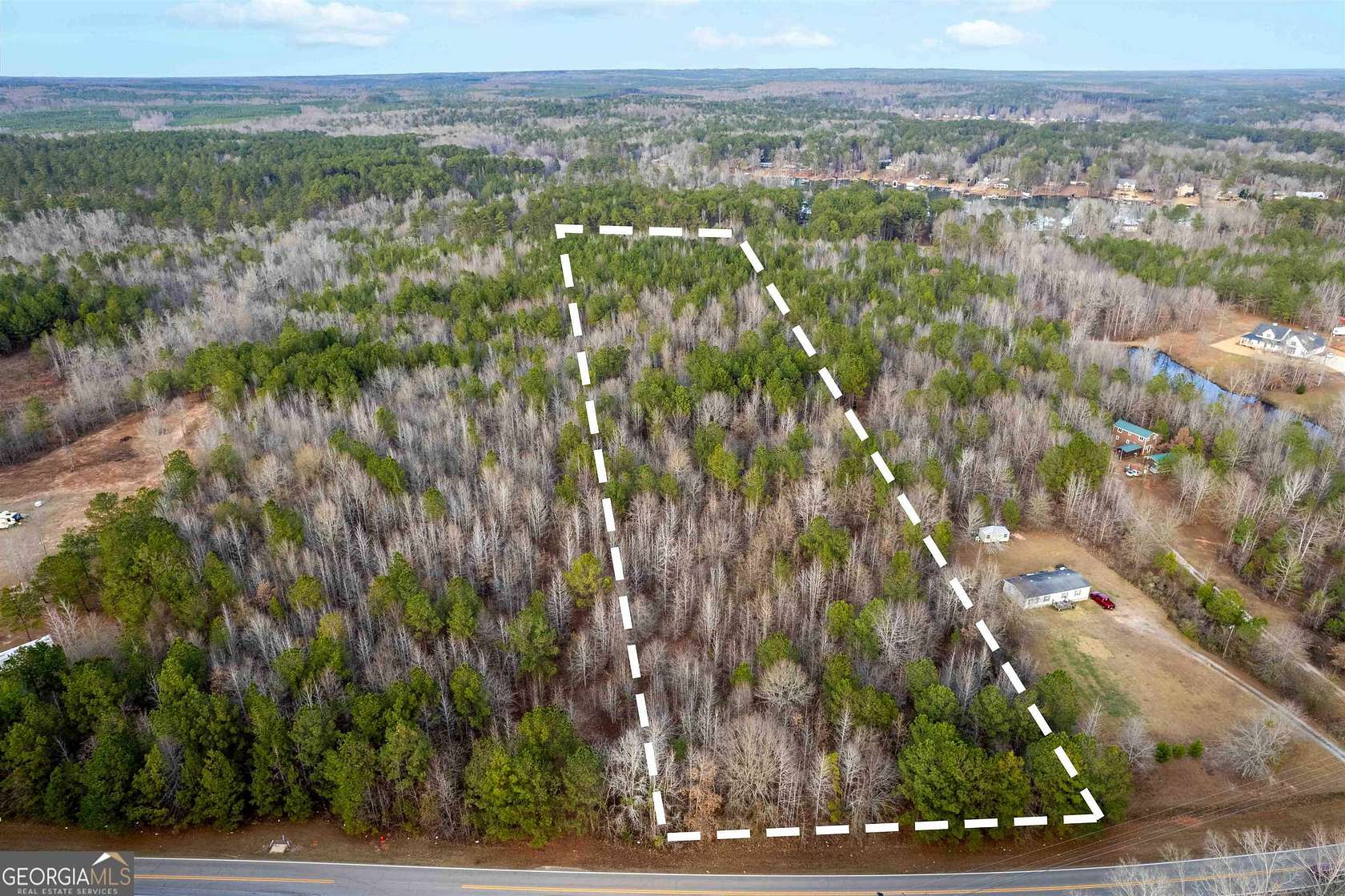 10 Acres of Land for Sale in Eatonton, Georgia