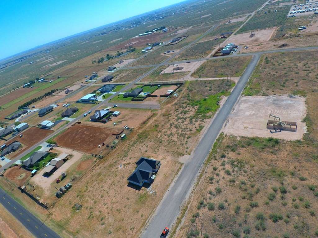 1.6 Acres of Residential Land for Sale in Gardendale, Texas