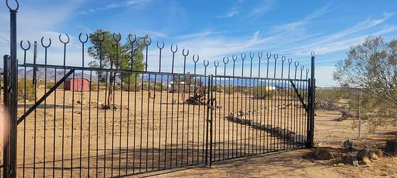 2.4 Acres of Residential Land for Sale in Golden Valley, Arizona