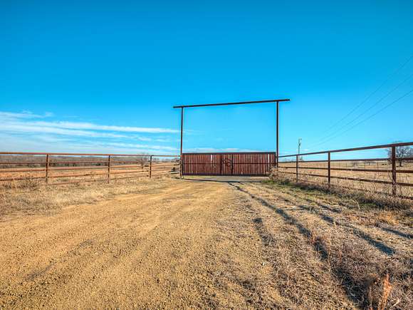 19 Acres of Recreational Land for Sale in Checotah, Oklahoma