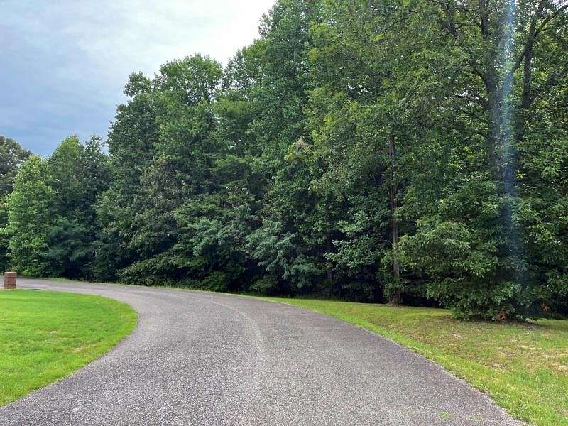 4.8 Acres of Residential Land for Sale in Paris, Tennessee