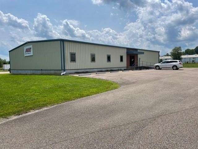 4.13 Acres of Improved Commercial Land for Sale in Paris, Tennessee