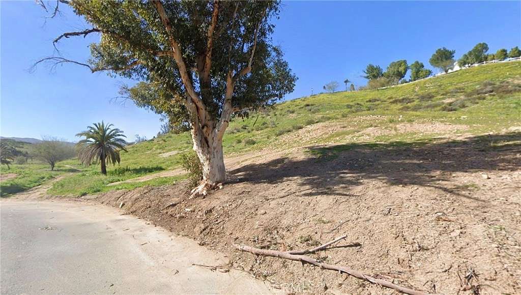 0.78 Acres of Land for Sale in Lake Elsinore, California