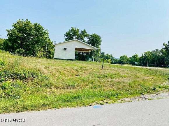 9.9 Acres of Commercial Land for Sale in Tazewell, Tennessee
