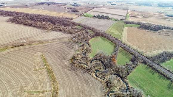 17 Acres of Recreational Land & Farm for Sale in Mount Vernon, Iowa