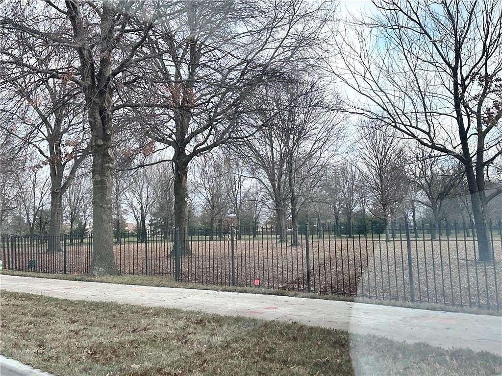 0.77 Acres of Residential Land for Sale in Leawood, Kansas