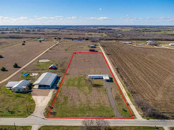 3 Acres of Residential Land with Home for Sale in Grandview, Texas