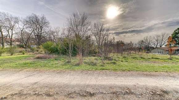 1 Acre of Residential Land for Sale in Coweta, Oklahoma