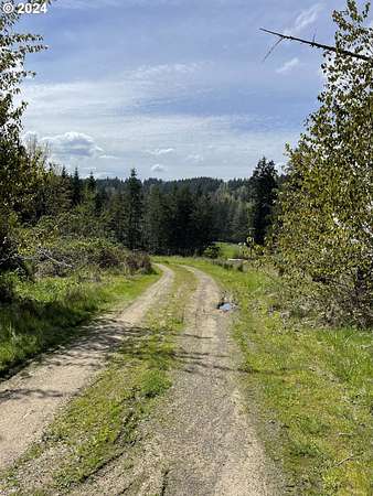 4 Acres of Residential Land for Sale in Estacada, Oregon