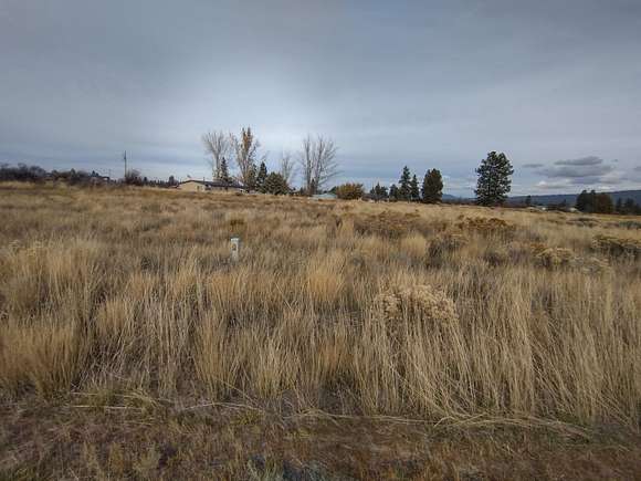 0.47 Acres of Residential Land for Sale in Chiloquin, Oregon