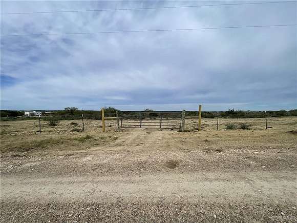 10.3 Acres of Land for Sale in Falcon Heights, Texas
