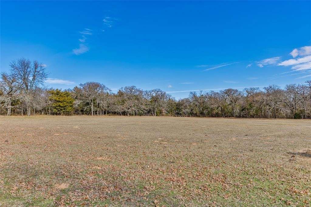 7 Acres of Residential Land for Sale in Gainesville, Texas