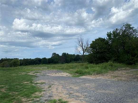 14.7 Acres of Commercial Land for Sale in Muskogee, Oklahoma