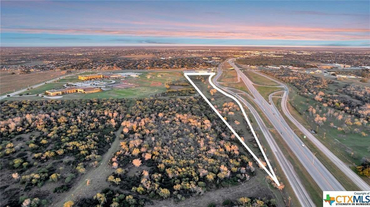 16.46 Acres of Commercial Land for Sale in Victoria, Texas