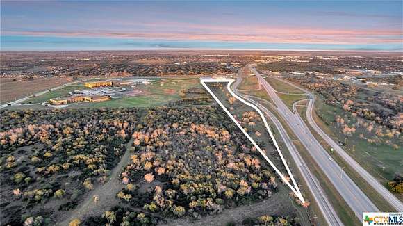 16.5 Acres of Commercial Land for Sale in Victoria, Texas