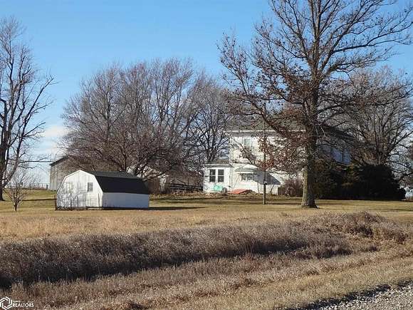4.8 Acres of Residential Land with Home for Sale in Clarinda, Iowa