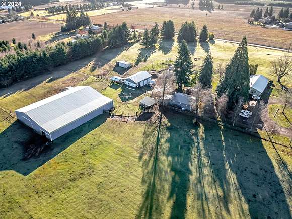 13.5 Acres of Land with Home for Sale in Estacada, Oregon