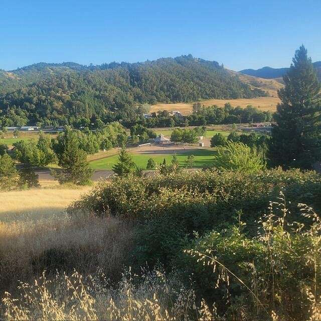 5.2 Acres of Residential Land for Sale in Roseburg, Oregon